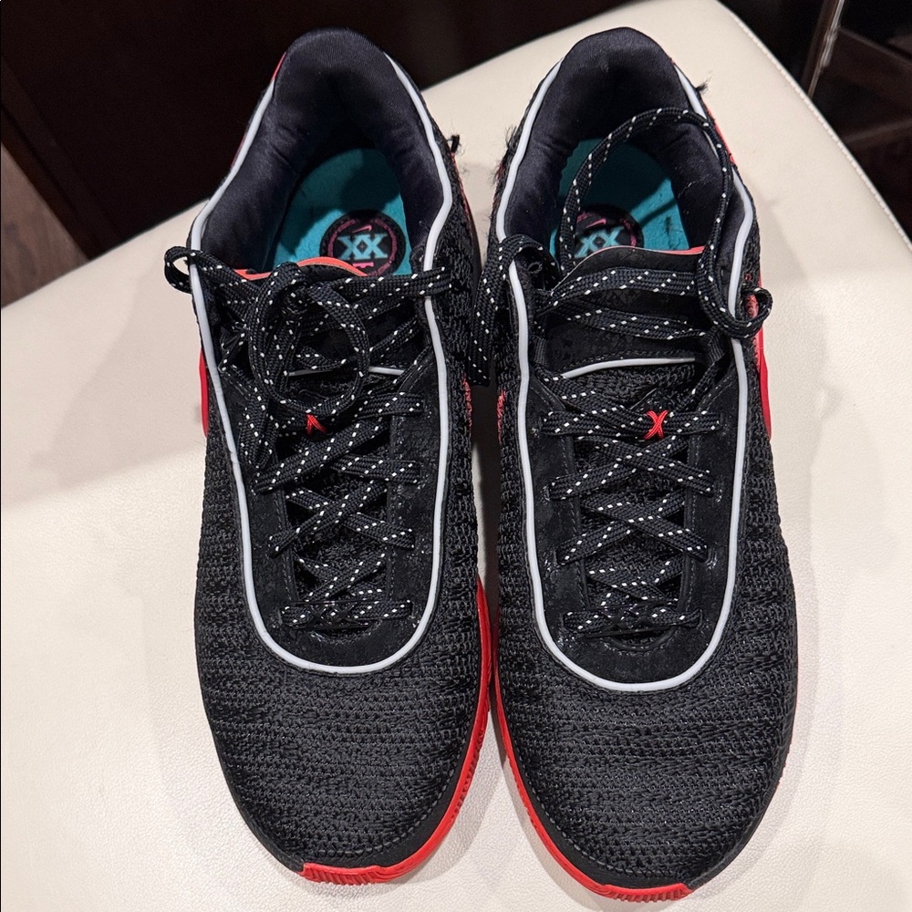 Lebron 20 Nike Athletic Shoes - Picture 2 of 5